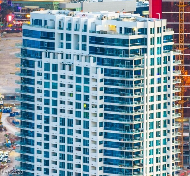 Building Photo - 2700 S Las Vegas Blvd