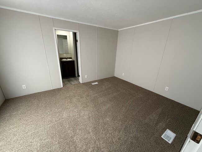 Building Photo - 124 Campbell Dr