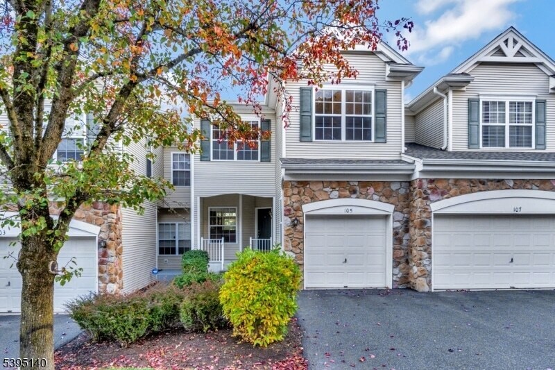 Foto principal - 105 Wallace Ct