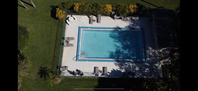 Foto del edificio - 12104 FL A1AAlt