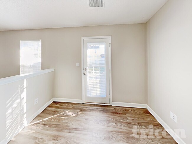 Foto del edificio - 956 Ashland Ave