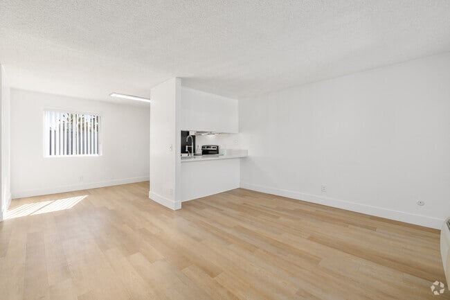 1BR, 1BA - 560SF - Living Room - Terre at 1037