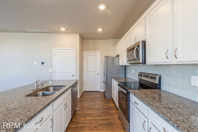 Building Photo - 4 br, 2.5 bath House - 4122 NW Cedarwood D...