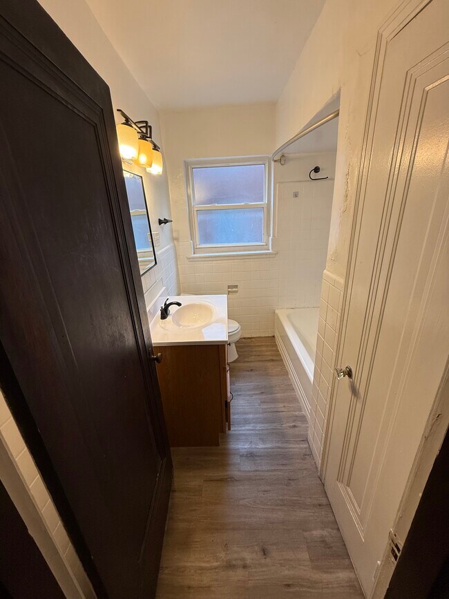 Photo - 3916 Vine St Apartment