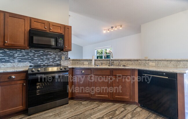 Foto del edificio - 341 Dijon Dr S