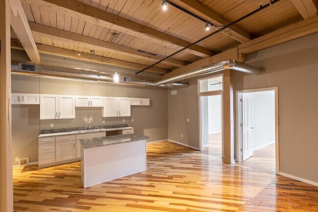 Foto del edificio - 116 N 4th St