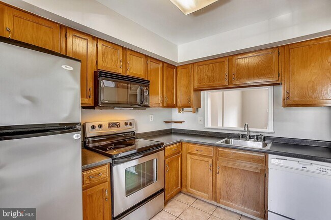 Building Photo - 6509 Brick Hearth Ct