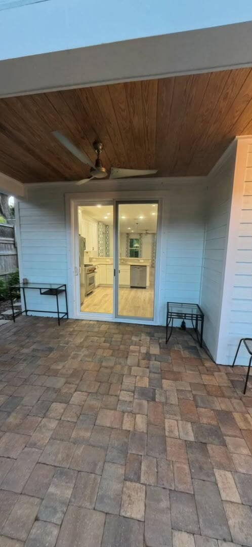 Building Photo - "Charming 3-Bed, 2-Bath Retreat in the Heart of Saint Augustine!"