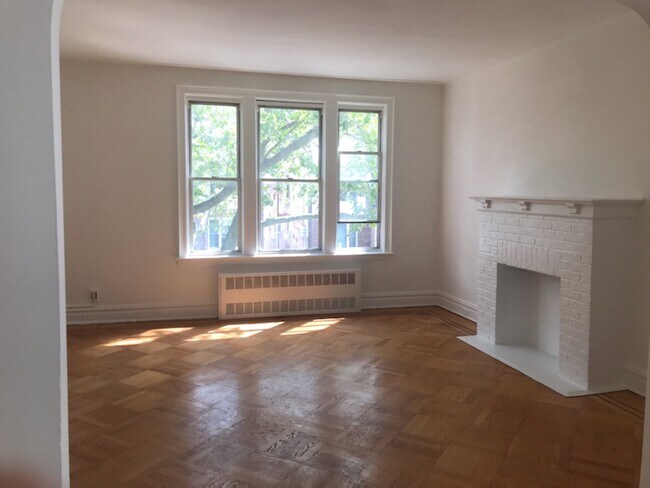 Building Photo - 31 70th St