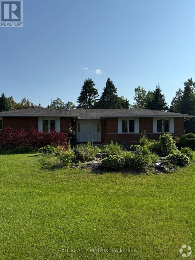 Building Photo - 128 Limoges Rd