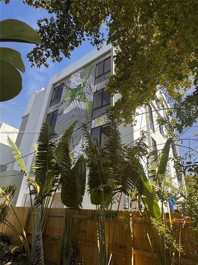 Foto del edificio - 3422 NW 5th Ave