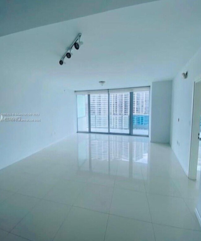 Foto del edificio - 200 Biscayne Boulevard Way