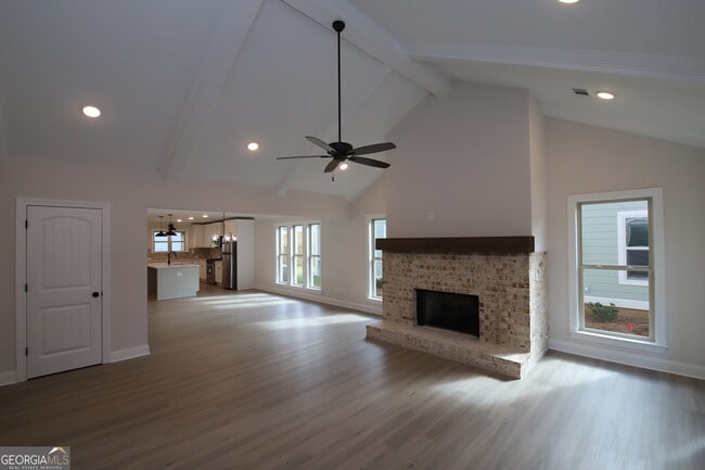 Building Photo - 512 Springdale Dr