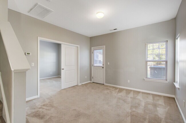 Foto del edificio - 198 Grand Oaks Dr