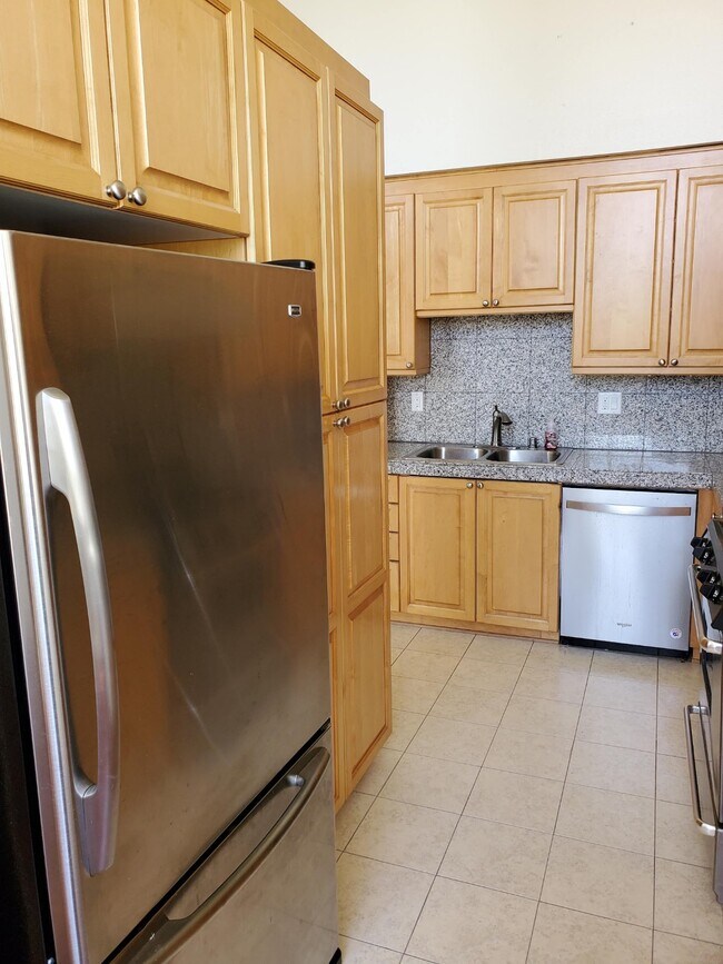 Burton Way Apartments Apartments in Los Angeles, CA