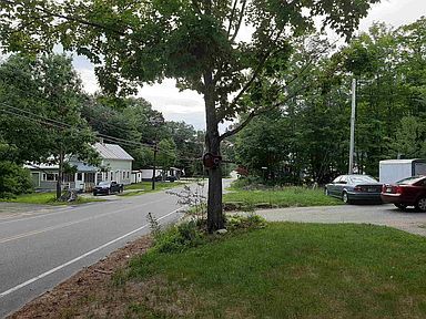 Front yard and part of driveway. - 44 Moultonville Rd