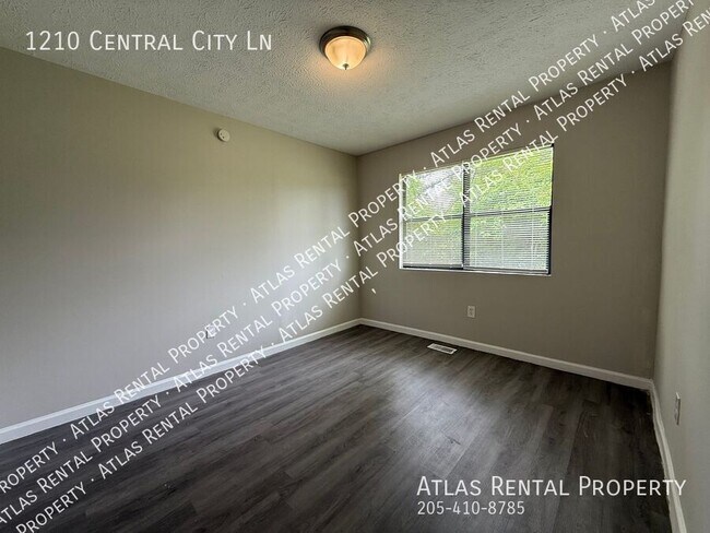 Foto del edificio - 1210 Central City Ln