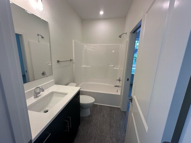 Interior Photo - 626 N. College Ave.