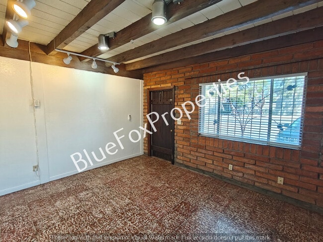 Building Photo - 1942 E Prince Rd