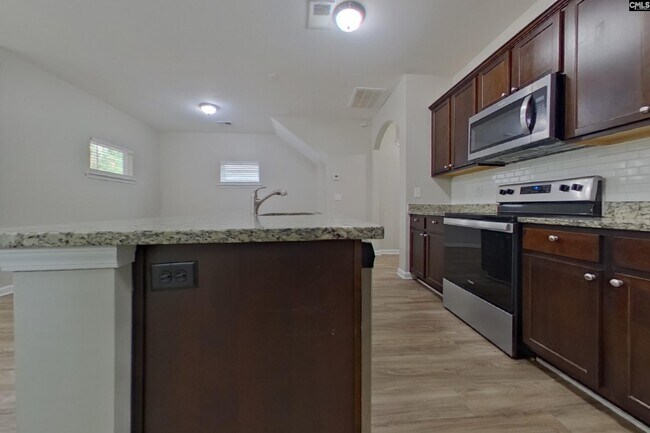 Foto del edificio - 250 Harvest Glen Ln