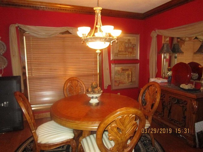 Building Photo - 241 Southwind Dr