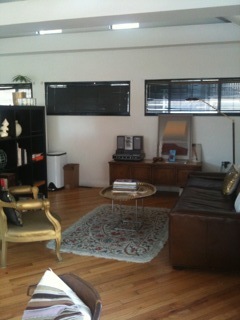 Living areaa - 812 N Noble St