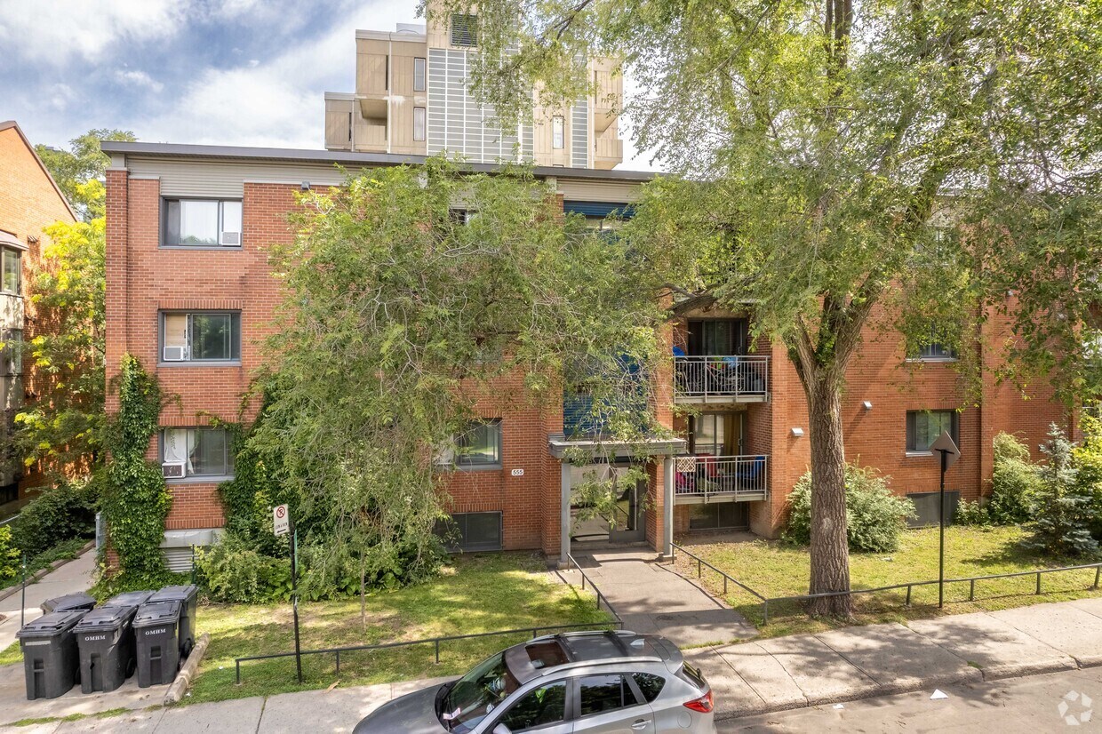 Building Photo - Habitations Richmond
