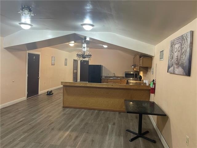 Foto del edificio - 8009 Downman Rd