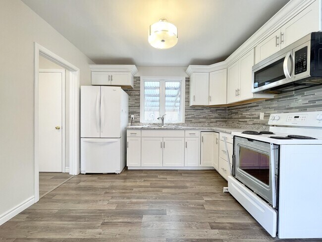 Photo du bâtiment - 374 E 15th St