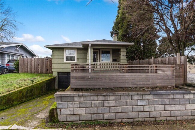 Photo - Rent Now! 2 bedroom 2 bath in North Portland House