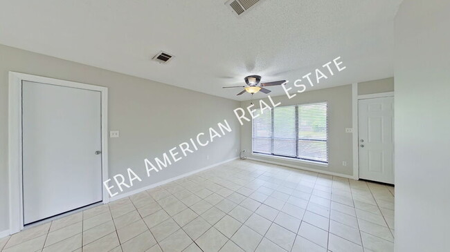 Building Photo - 1403 Mixon Dr