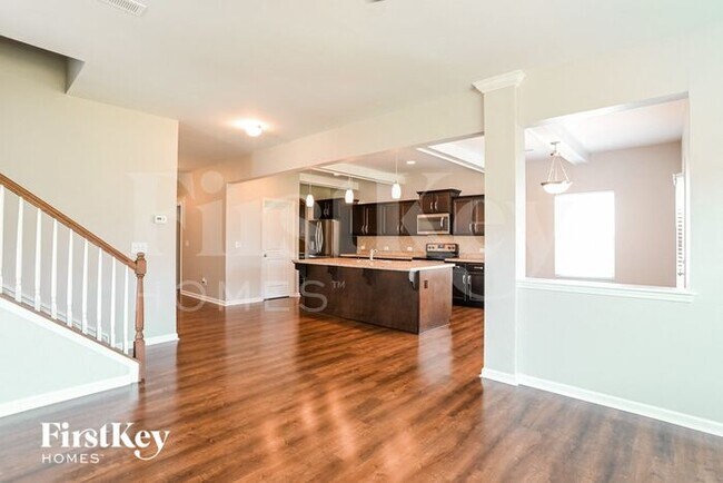 Foto del edificio - 314 Whispering Hills Drive