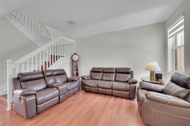 Foto del edificio - 11467 NW 76th St
