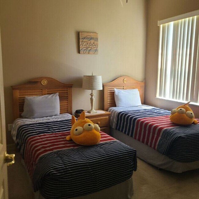 Foto del edificio - 4BD 4.5 BA Fully furnished home available ...