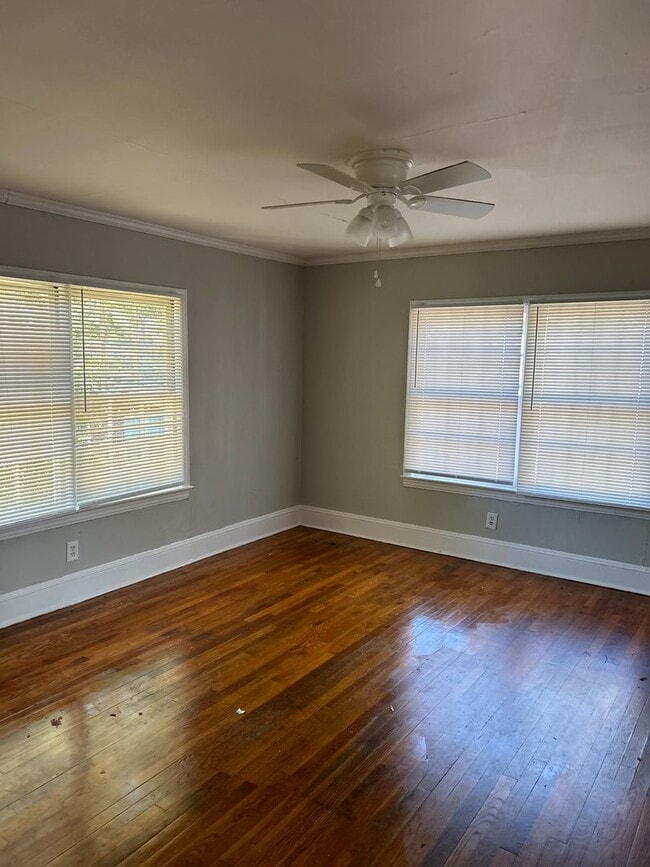 Building Photo - Available soon!