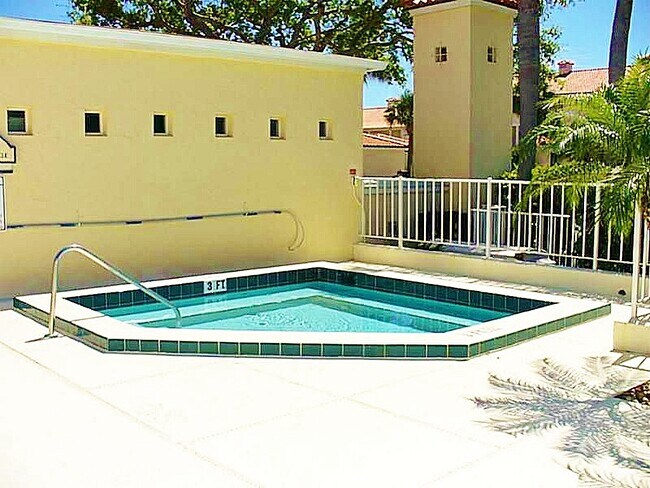 Jacuzzi - 5035 Harmony Circle