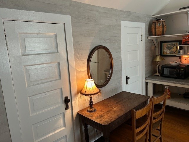 Foto del edificio - 212 N Resident St