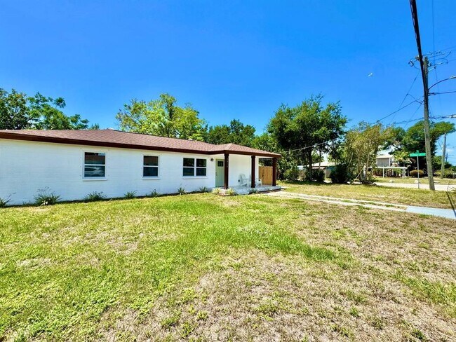 Foto del edificio - 3814 W Tyson Ave