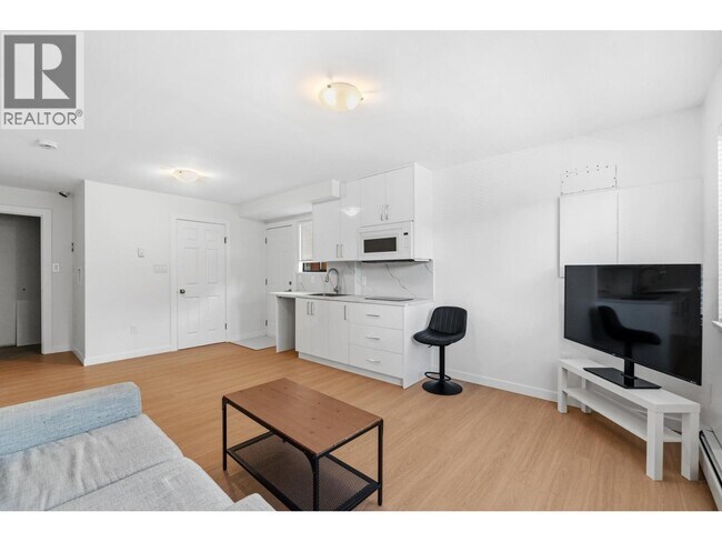 Photo du bâtiment - 3xxx St Andrews Ave