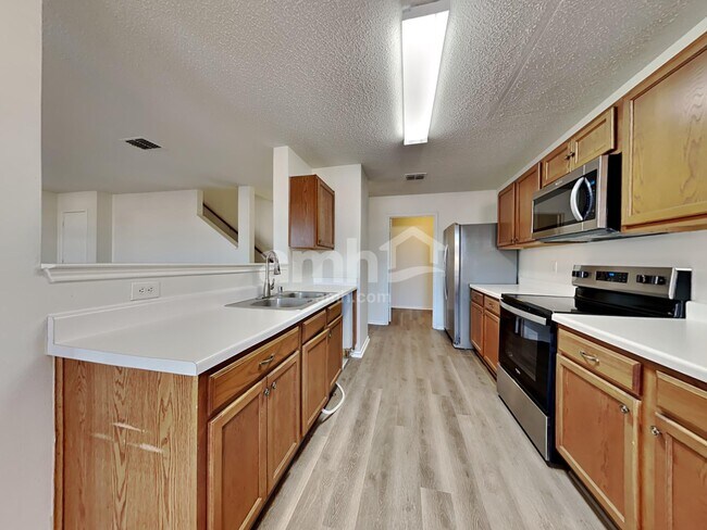 Building Photo - 3112 Amber Waves Ln