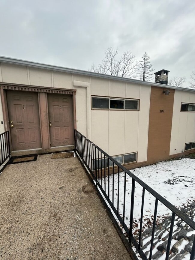 Building Photo - 1 bedroom, 1 bath apartment