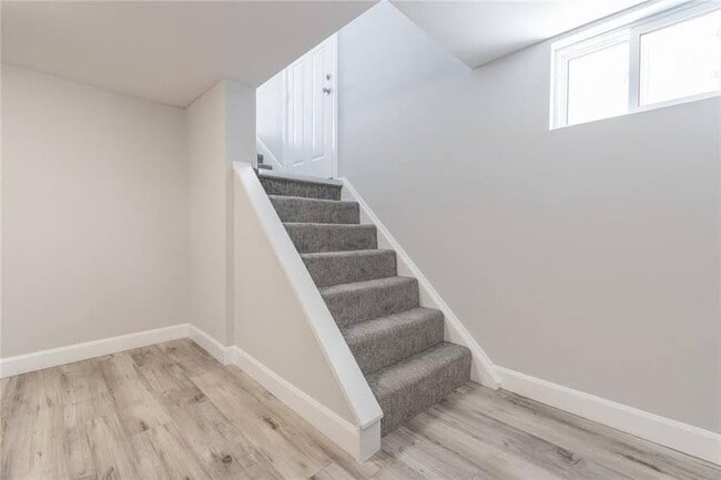 Photo du bâtiment - 214 E 19th St