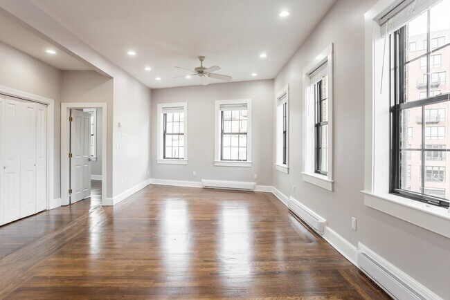 Foto del edificio - 534 Tremont St