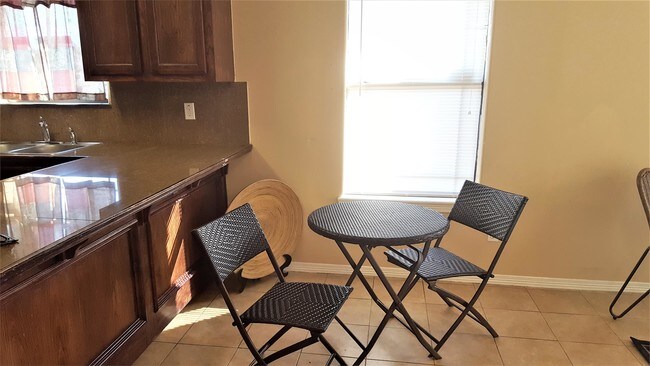 Foto del edificio - 3012 Diamondhead Ave