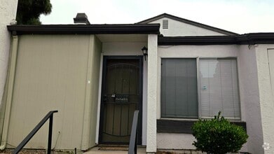 Building Photo - 789 Beyer Way