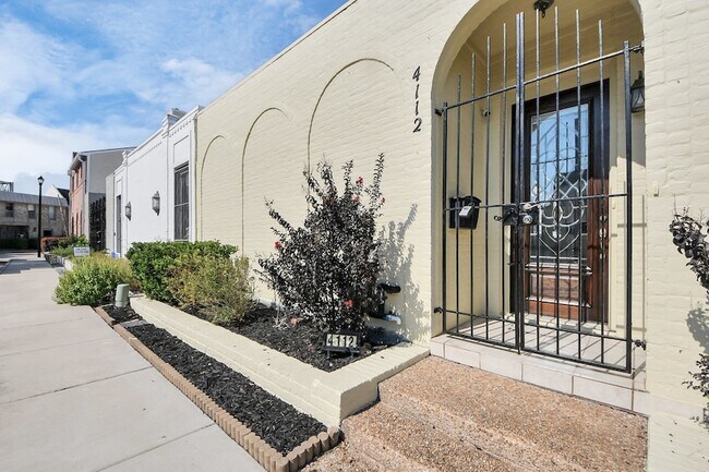 Foto del edificio - 4112 Meyerwood Dr