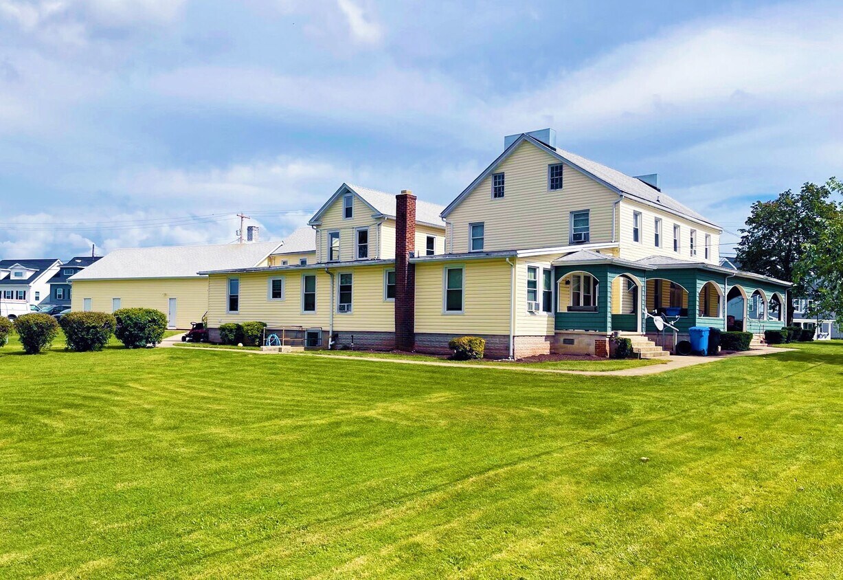 162168 W Baltimore St, Taneytown, MD 21787 Apartments in Taneytown, MD