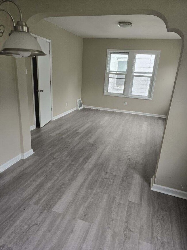 Building Photo - 609 W Willcox Ave