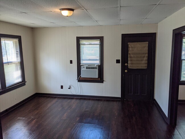 Foto del edificio - 831 S Burdick St