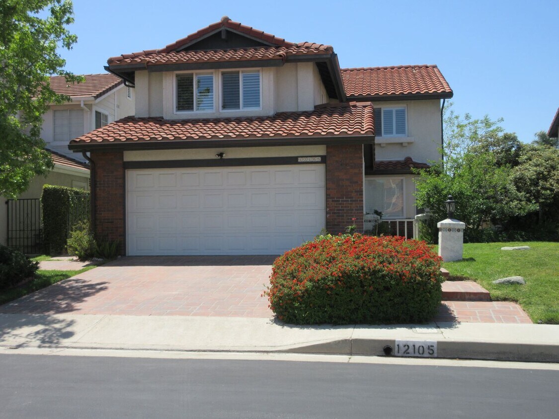 Primary Photo - Beautiful Porter Ranch Estates 3 bedroom home